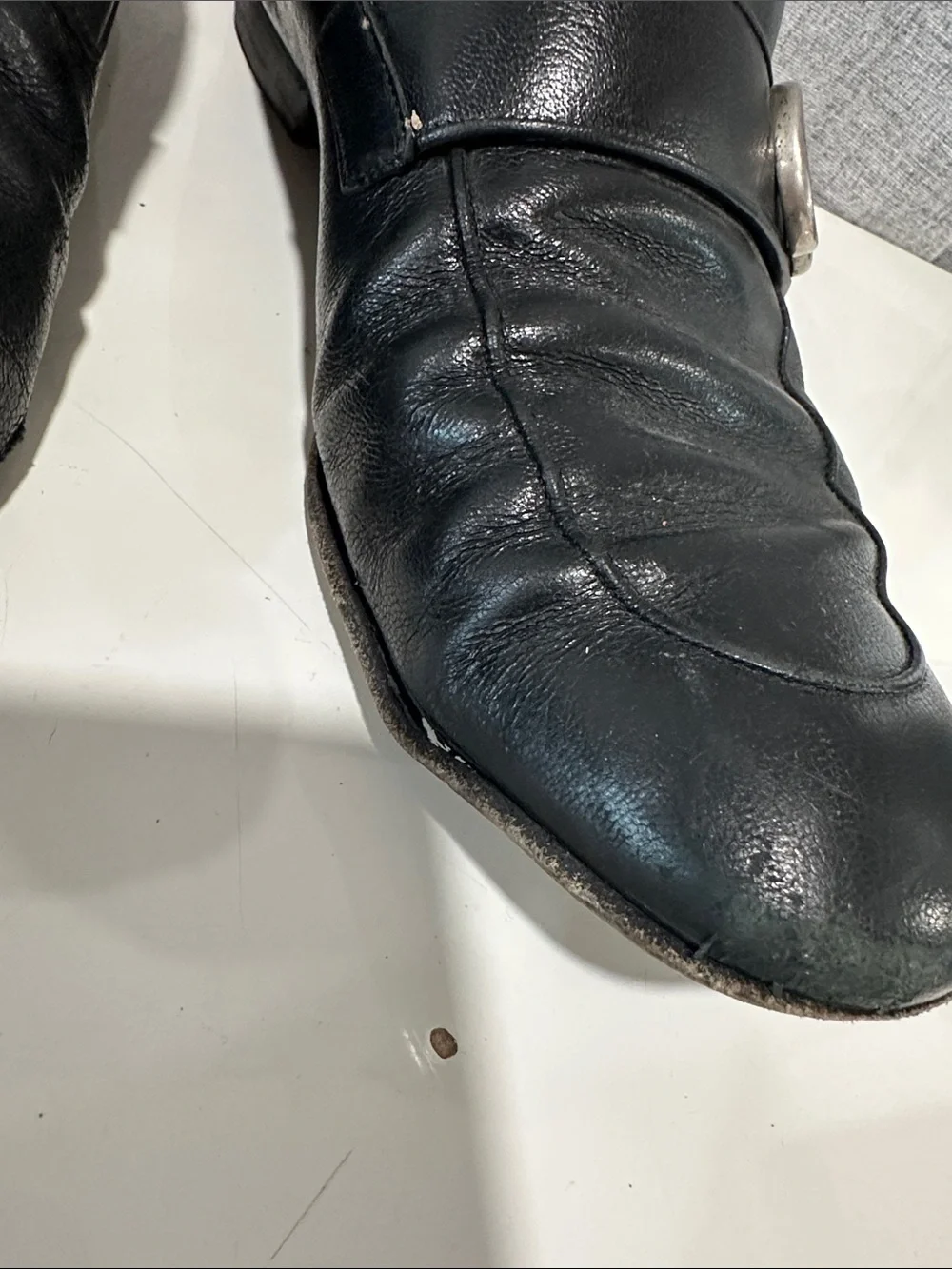 Authentic Gucci Black Leather Men's Loafers with Silver Hardware. Size 10.5